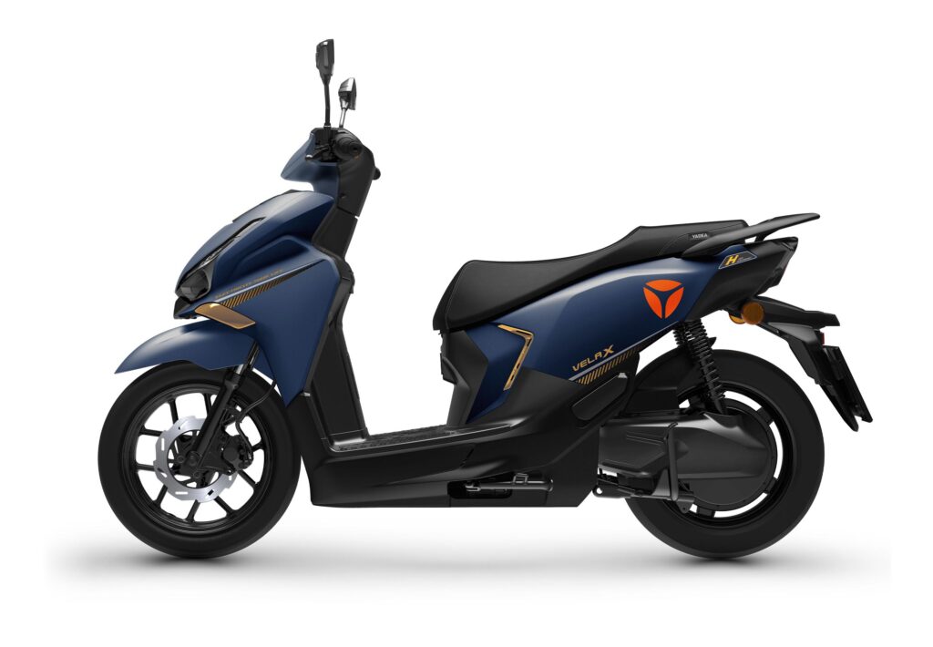 Yadea Velax scooter kopen bij Fevzi scooters en fietsen in Haarlem
